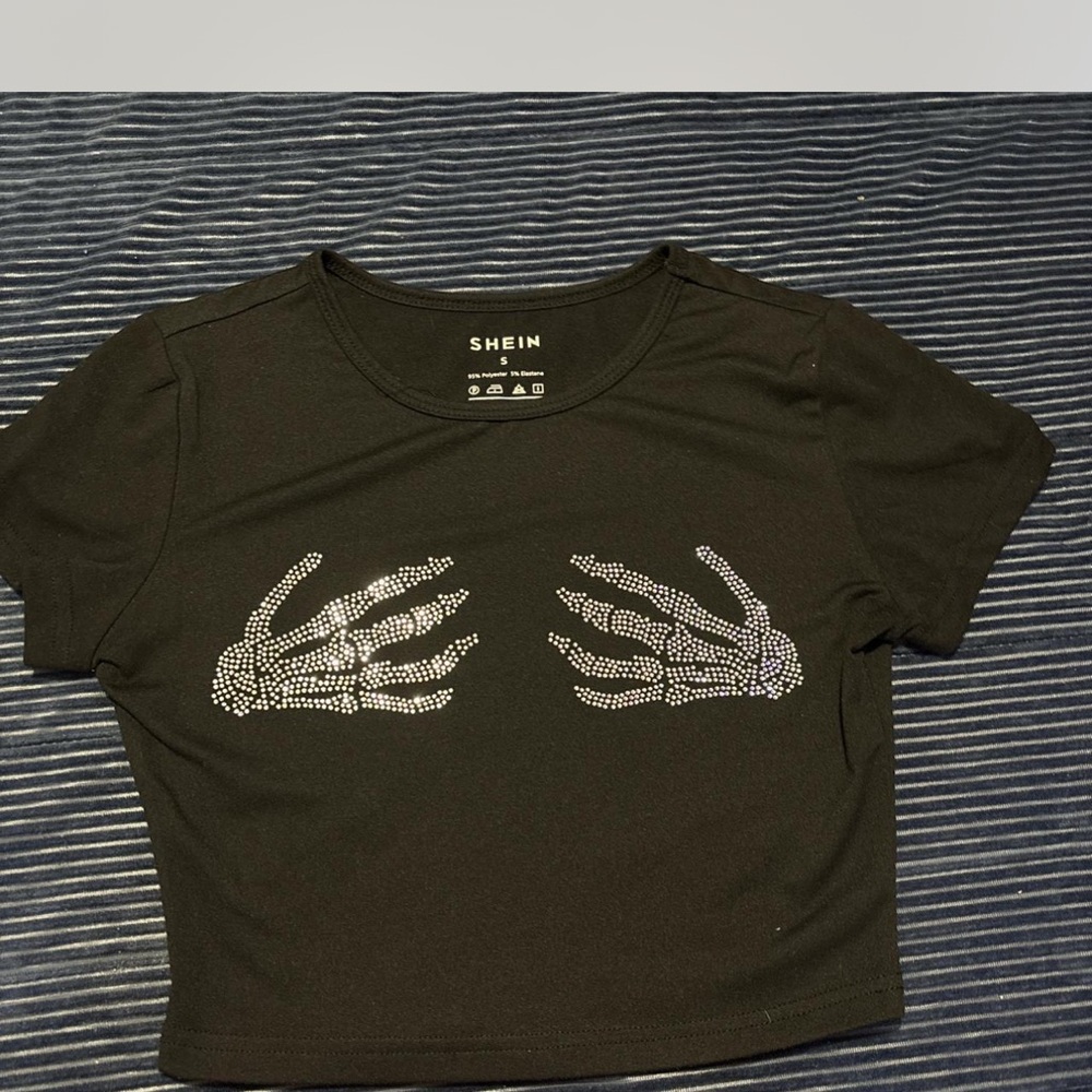 SHEIN Green Skeleton Hand Graphic Crop Tee